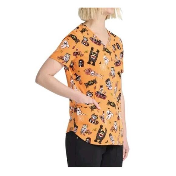 2XL Scrubstar Halloween Fright Friends Women's V-Neck Print Scrub Top New - Picture 2 of 6